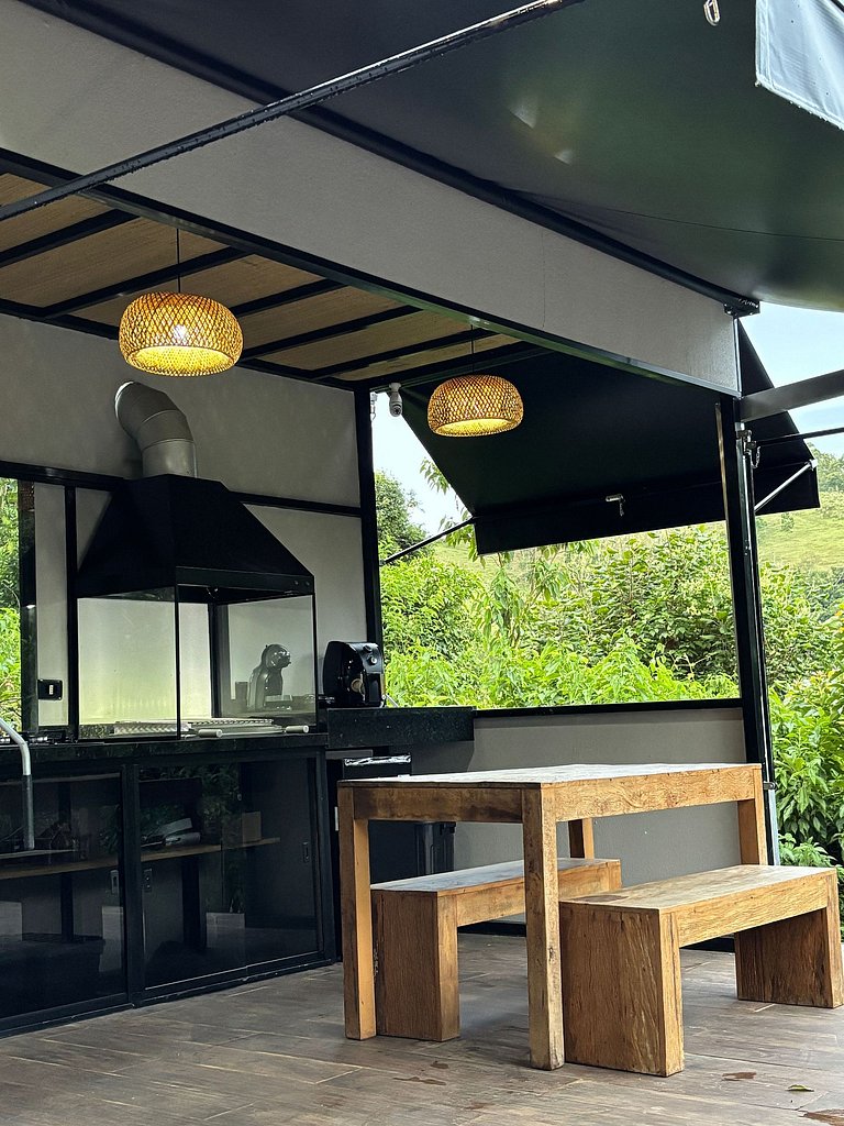 Piramidevidro / Apenas 70 KM de SP / Café incluso
